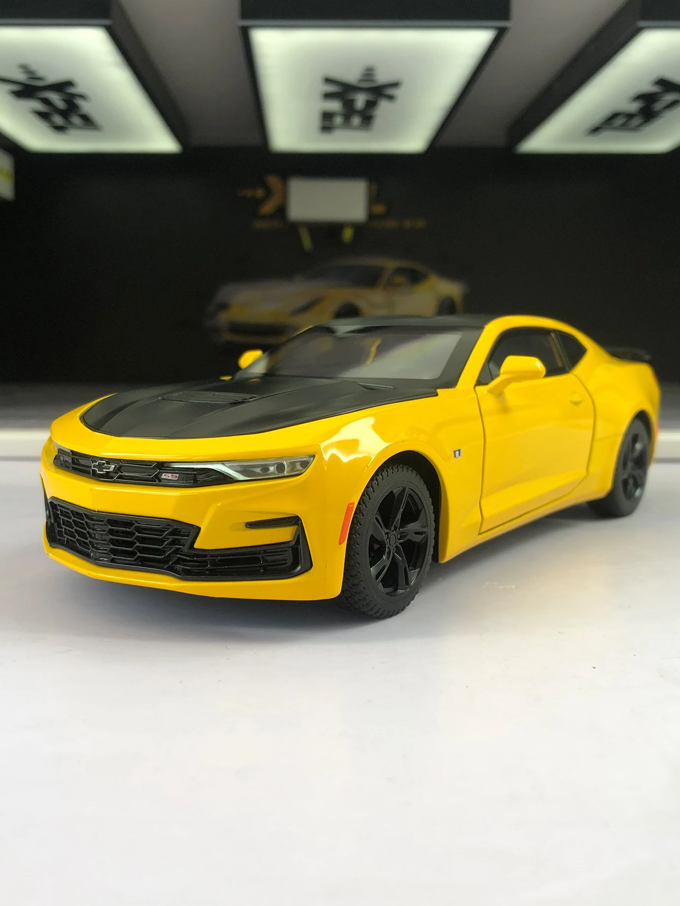 

Heimanba 1: 24 simulation zinc alloy Chevrolet Camaro 2023 model car, static ornament, metal collectible gift car