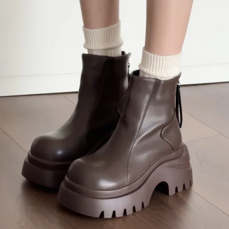

Зимние женские ботильоны на платформе в британском стиле, увеличивающие рост, дизайнерские кожаные современные короткие ботинки в стиле панк с пряжкой на ремне, Femmes