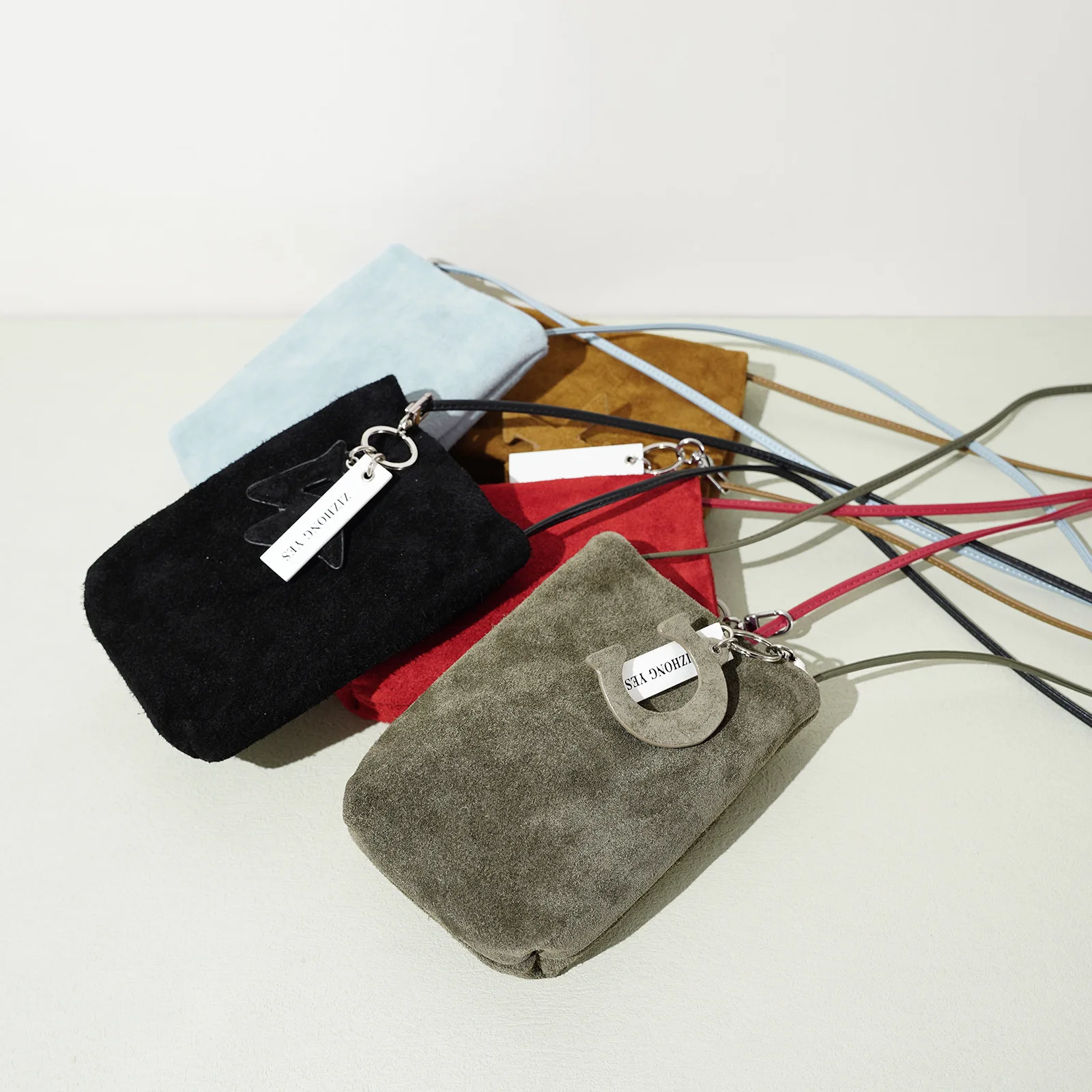 new-arrival-autumn-winter-neck-wear-bag-portable-multi-function-storage-for-data-cable-earphone-coin-small-purse-fashion-style