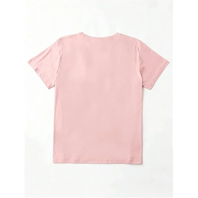 Camiseta gráfica vintage dos anos 90, camiseta com slogan colorido, estampa clássica, roupa casual macia, design de moda, diversão, y2k vibe