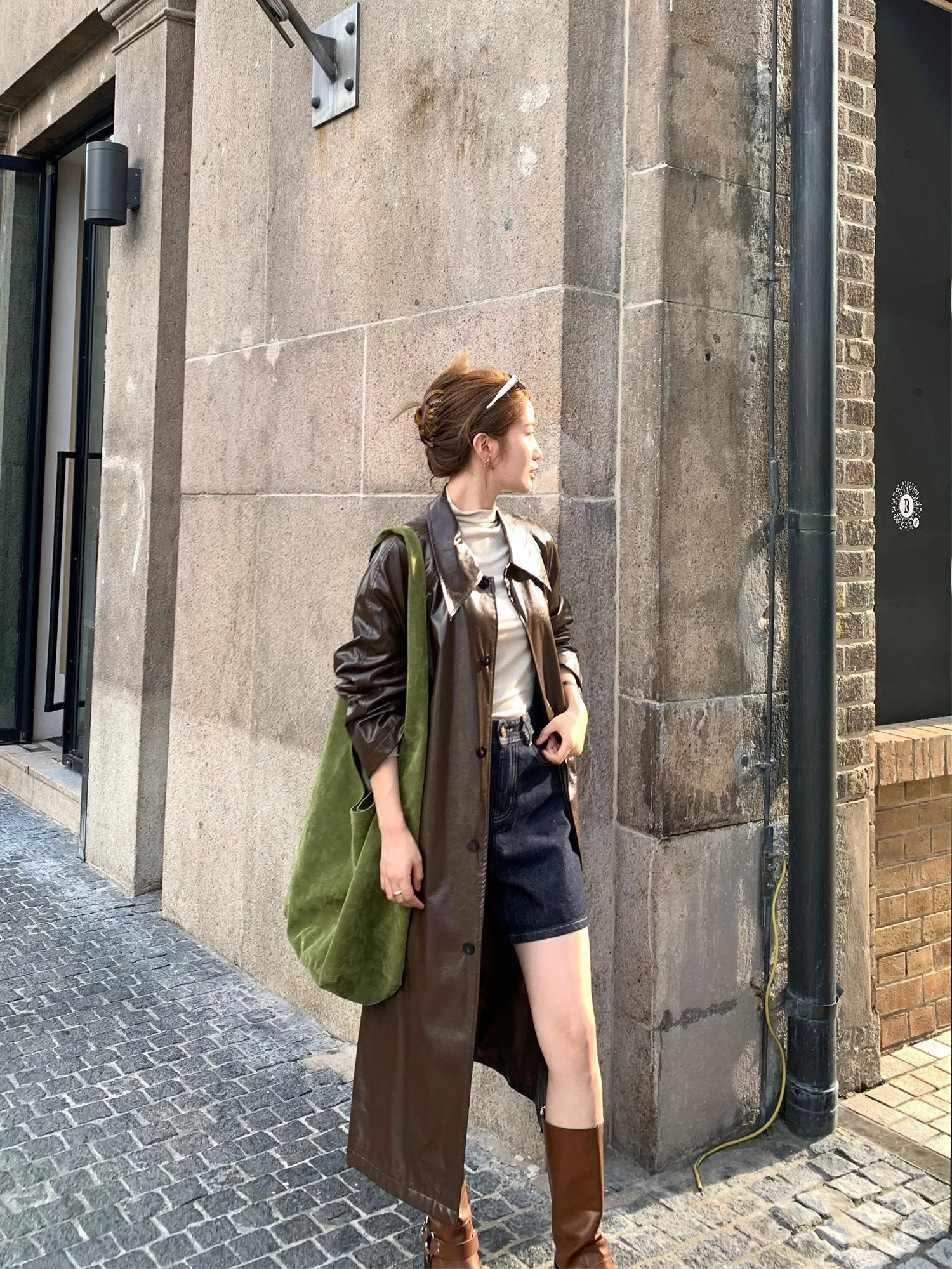 Jaqueta Feminina Casual ChenMiFan de Couro PU Solta com Cinto na Cintura Longa - Moda Outono