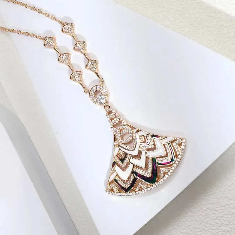 

High quality fan-shaped necklace enamel gradient personality all-match temperament ladies clavicle chain