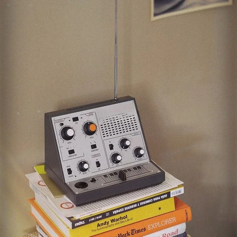 theremin retro portable analog synthesizer electronica