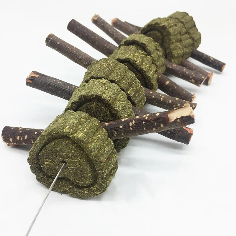 Manual Rabbit Teeth Grinding Grass Cake Skewer Hamster Rabbit Timothy Grass Cake Skewer Apple Branch Bite Skewer Snacks
