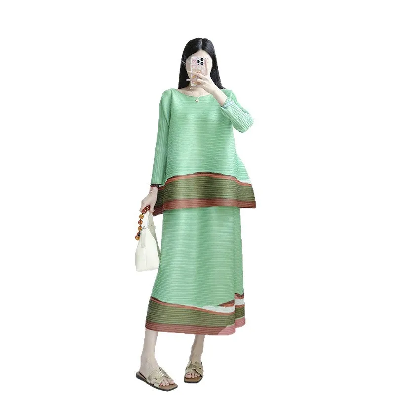 Model Miyake Pleated Counter Fashion Warna Tabrak Kotak-kotak Elegan Atasan Musim Semi + Rok Lipit Set Dua Potong Musim Panas Baru 2025