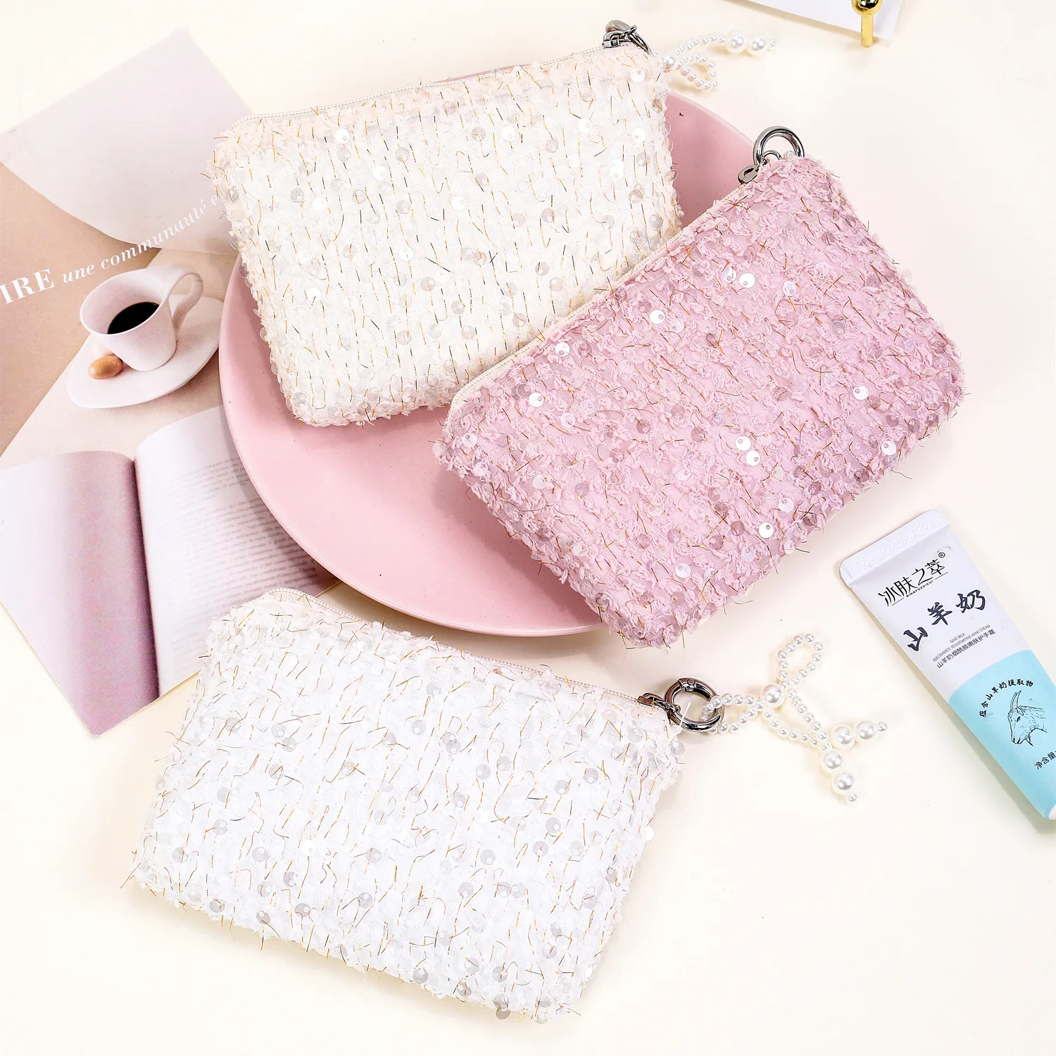 

1 Piece Women Fashion Elegant Coin Purse Glitter Sequin Chic Earphone Lipstick Zipper Bag Portable Phone Kpop Photocard Bag