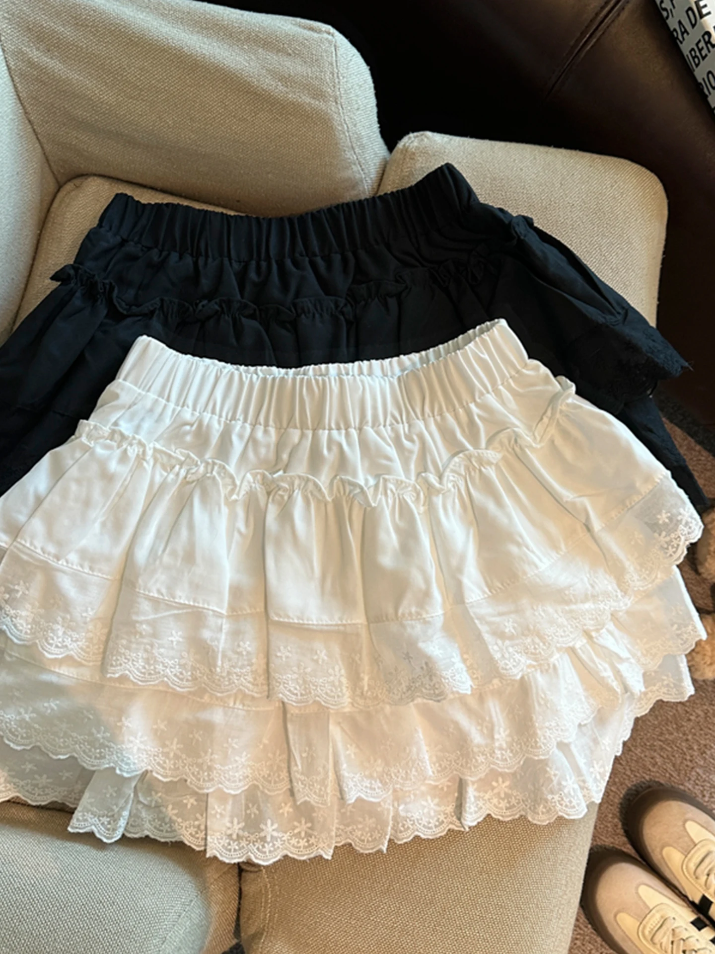 

Рекомендованная Эмили Клуд: Женская юбка-кейк с кружевной отделкой, весна-лето, на резинке, с защитой от просвечивания, А-силуэт, короткая, повседневная, с высокой талией