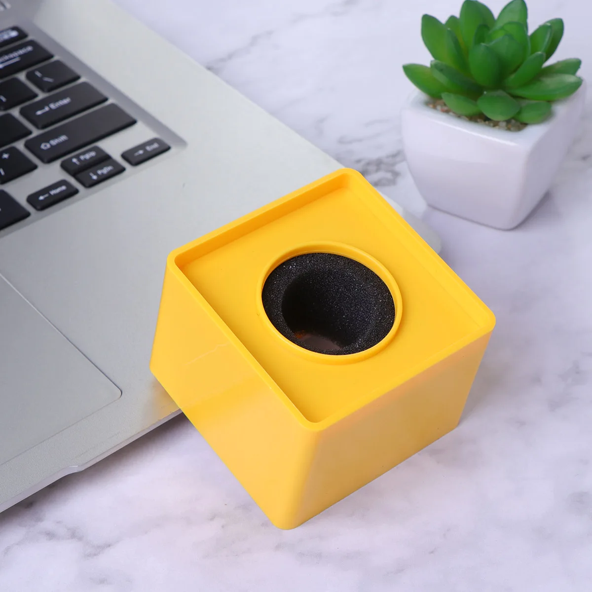 

Yellow Mic Logo Stand Abs Durable Interview Microphone Holder For Reporters Large Logo Display Mic Mark Station Portable