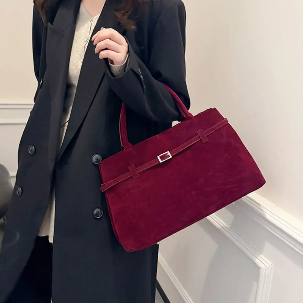 حقيبة كتف كاجوال من جلد الغزال على الطراز الكوري بلون سادة من جلد البولي يوريثان غير اللامع حقيبة يد من البولي يوريثان على الطراز العرقي حقيبة حمل تحت الإبط للسفر