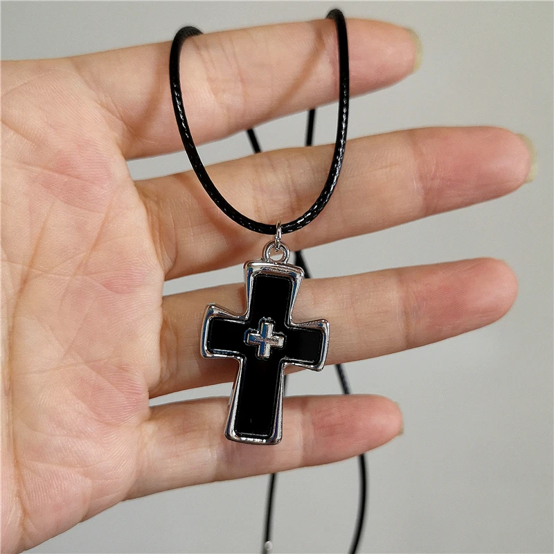 Rot rosa großes Kreuz Anhänger Leder Choker Halskette Goth Punk Schmuck Charme Aussage Frauen Männer y2k Accessoires Halloween Geschenk – Detail 9