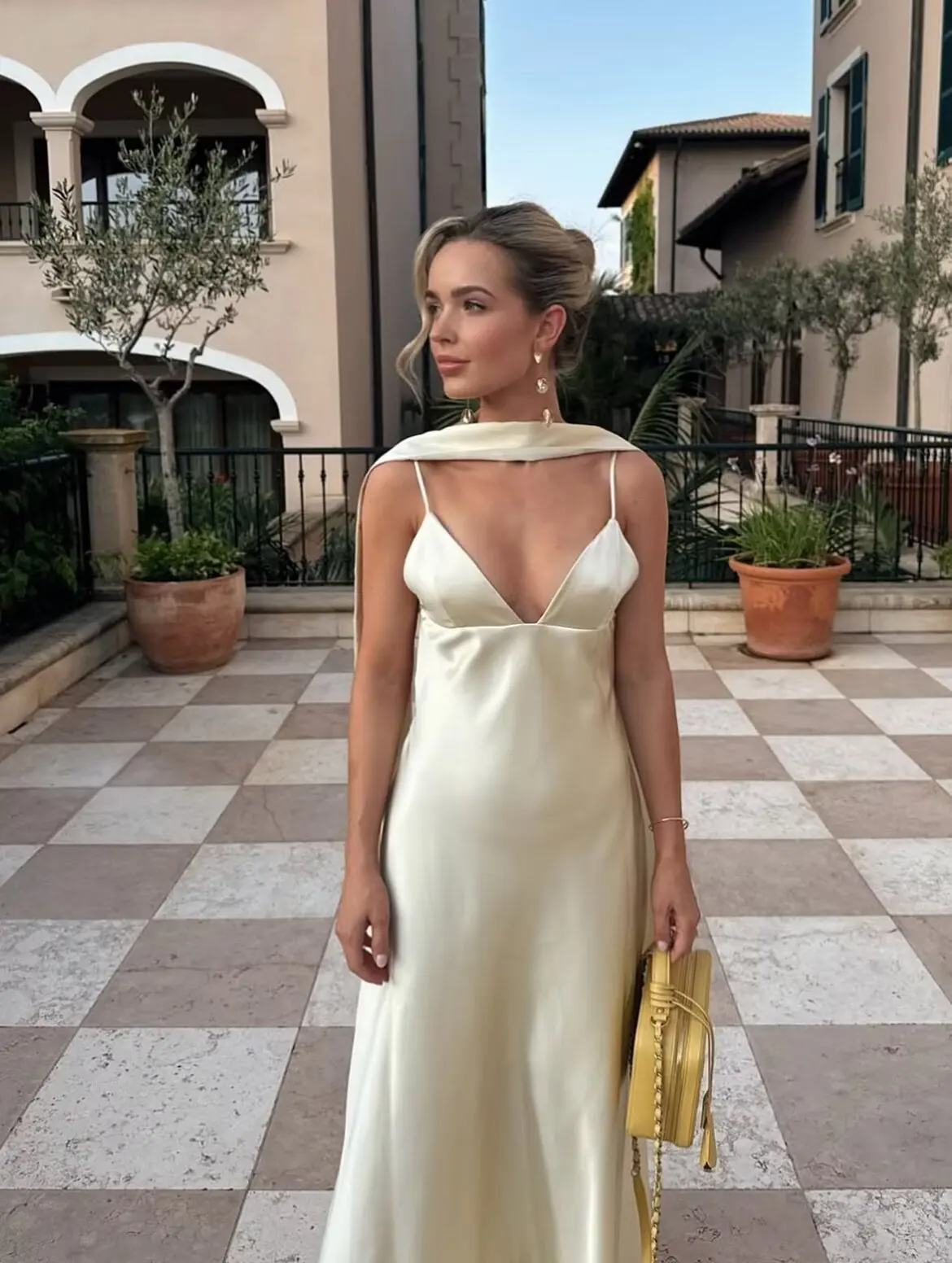 

BB6539 ZA25 summer new women's sexy backless V-neck sleeveless scarf with suspender silk texture dress 8033331