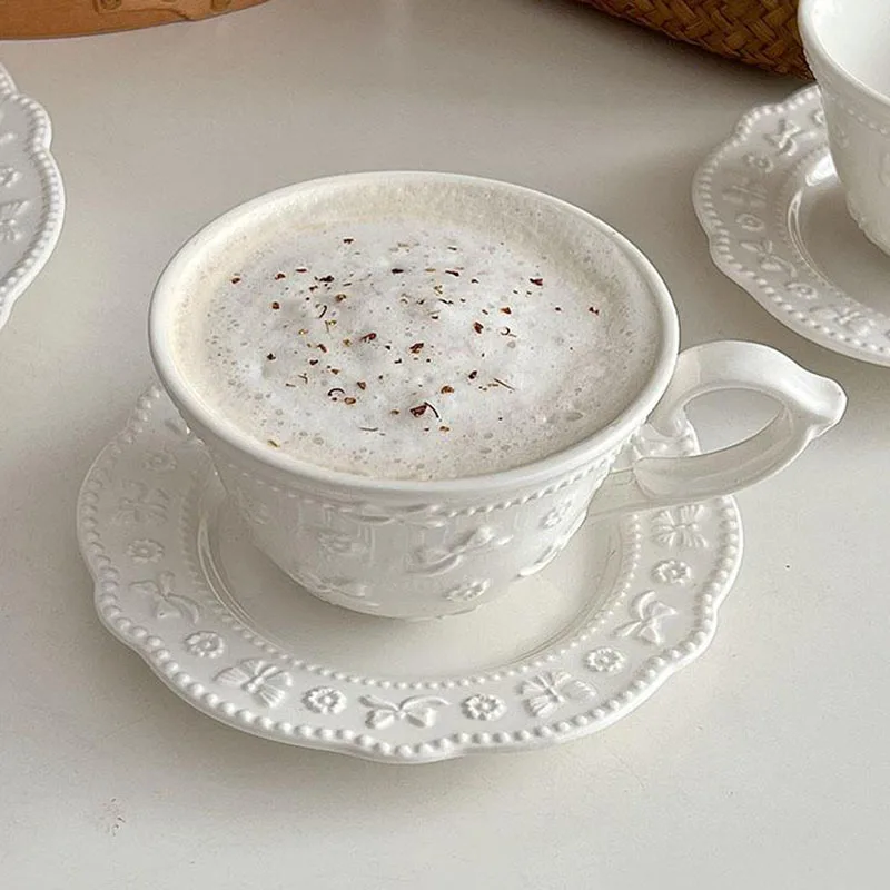 

French Relief Coffee Cup Dish Set Exquisite Household Ceramic Drinking Cups With Handle White Round Plates 2Pcs Drinkware Suit