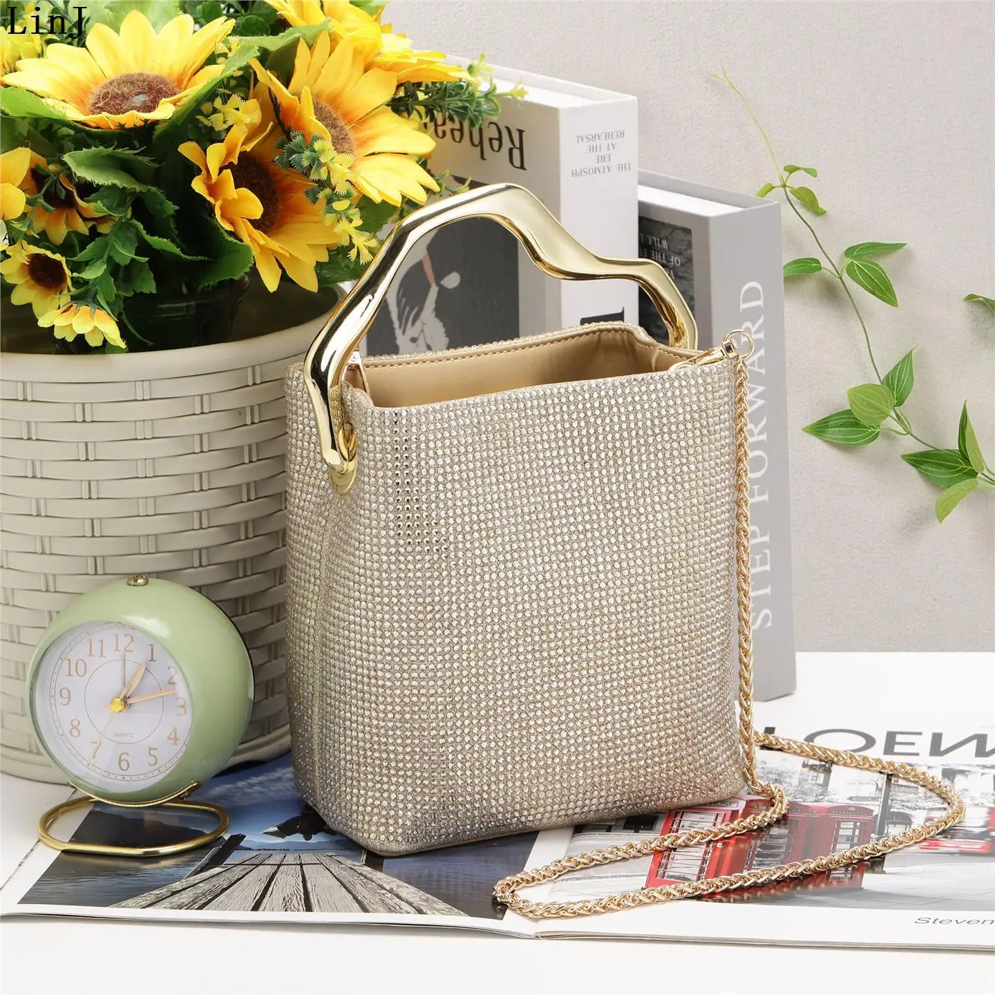 LinJ2026 Women's Diamond Encrusted Crossbody Bag for Commuting And Evening out Single Shoulder Bag Small  Trend