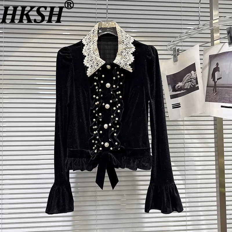 

HKSH Spring Autumn New Women Velvet Shirt Lace Spliced Turn-down Collar Ruffled Beaded Plested Hem French Elegant Blouse HK16754