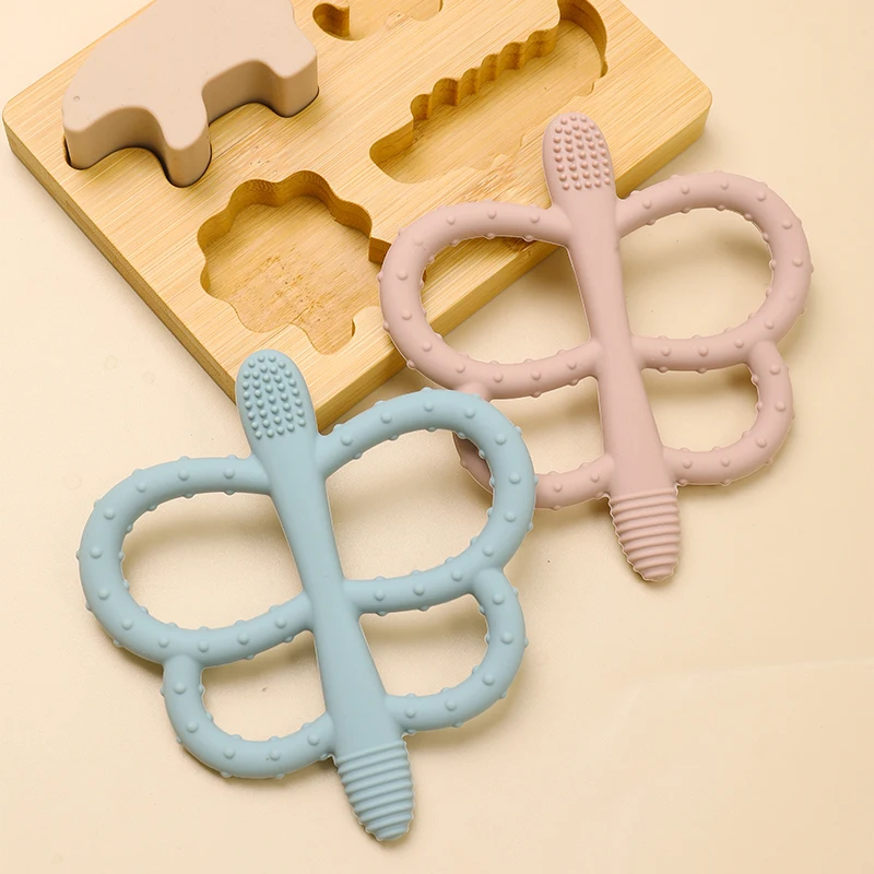 Giocattoli per la dentizione della farfalla del bambino BPA gratuito a forma di animale carino Massaggiagengive in silicone morbido Facile da impugnare Giocattolo da masticare infantile Accessori per neonati