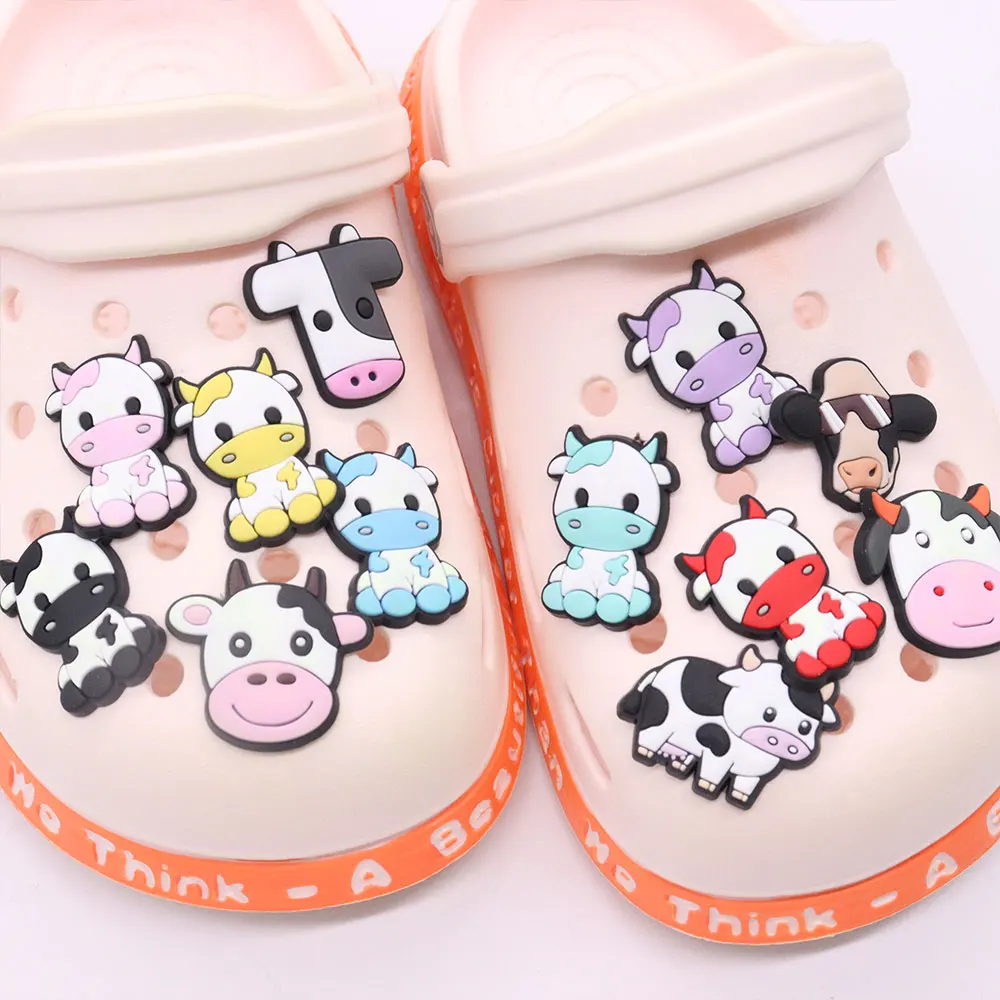 12pcs/set Animals Cow PVC Cartoon shoe Buckle Fit Wristbands DIY Charms Decorations Hole Kids Shoes Ornaments