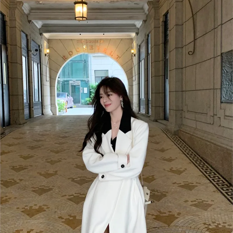 New thickened white trench coat women's long Hepburn waist