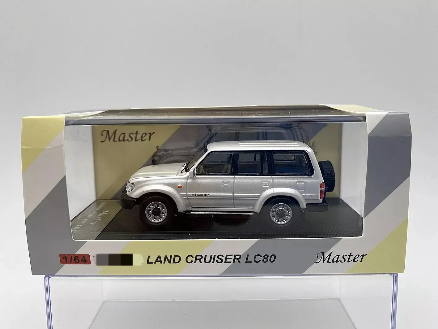 

MASTER 1:64 LAND CRUISER LC80 БЕЛАЯ литая под давлением модель автомобиля, коллекция ограниченного выпуска, игрушки для хобби