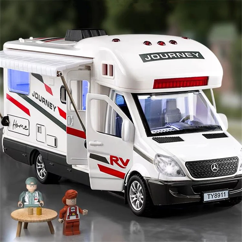 

1:30 Luxury RV Recreational Dining Car Model Diecast Metal Camper Van Motorhome Touring Car Model Sound and Light Kids Toys Gift