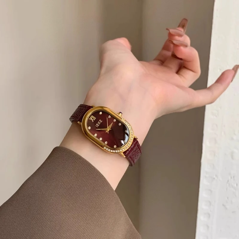 Classic Trend Ladies Watch Elegant Simple Retro 2025 Waterproof Quartz Watch Birthday Gift Light Luxury
