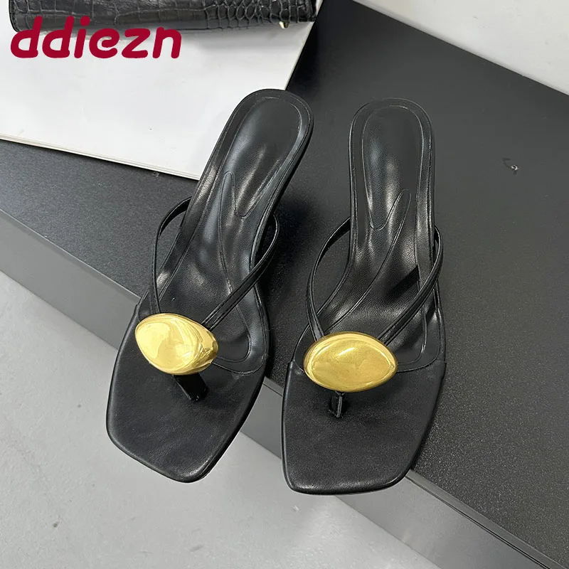 

Fashion Metal Women Low Heel Slides Slippers New In Summer Beach Female Flip flops Sandals Ladies Heeled Slippers Shoes Pumps