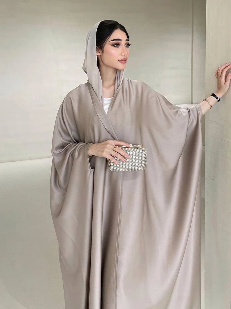 Middle Eastern Muslim Robe Fashion Soft Light Satin Bat Sleeves Long sleeved Coat Women\'s Arabic Robe