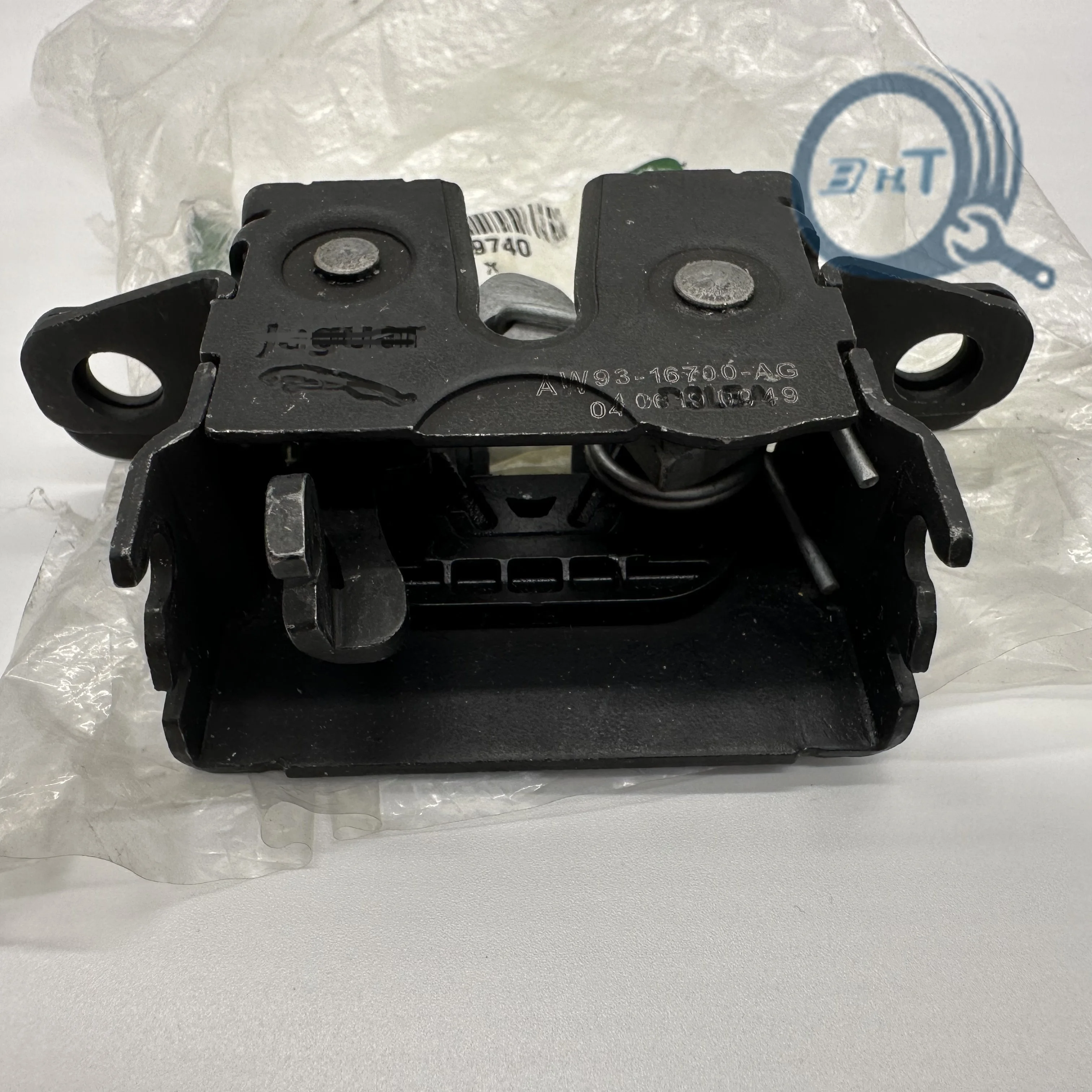 

ew Genuine OEM Jaguar Bonnet latch (C2D59740) part for Xj 2010