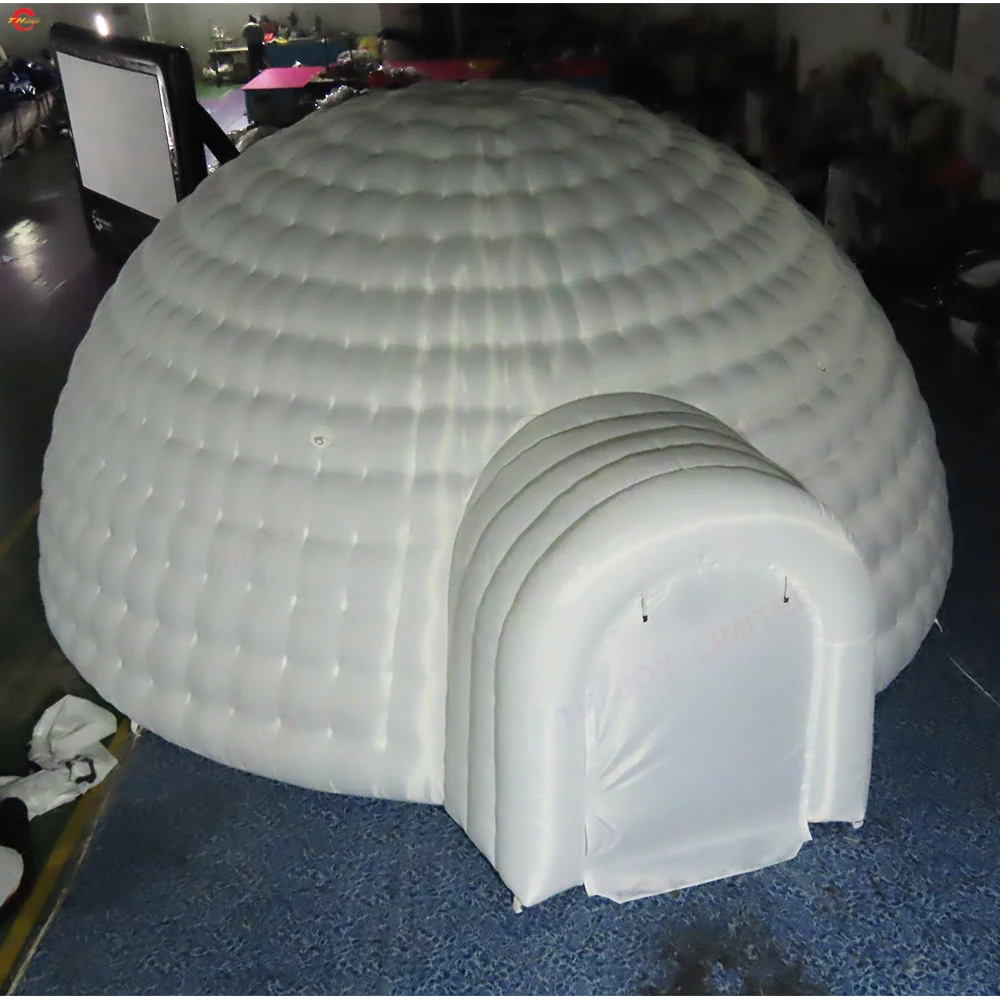 Spedizione veloce Tendone gonfiabile per prato igloo gonfiabile per tenda a cupola con illuminazione colorata da 5 m di diametro in vendita