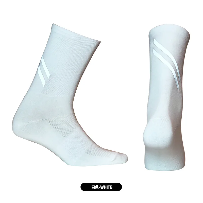 The new high reflective cycling socks cycling running socks in the fitness breathable moisture absorption perspiration