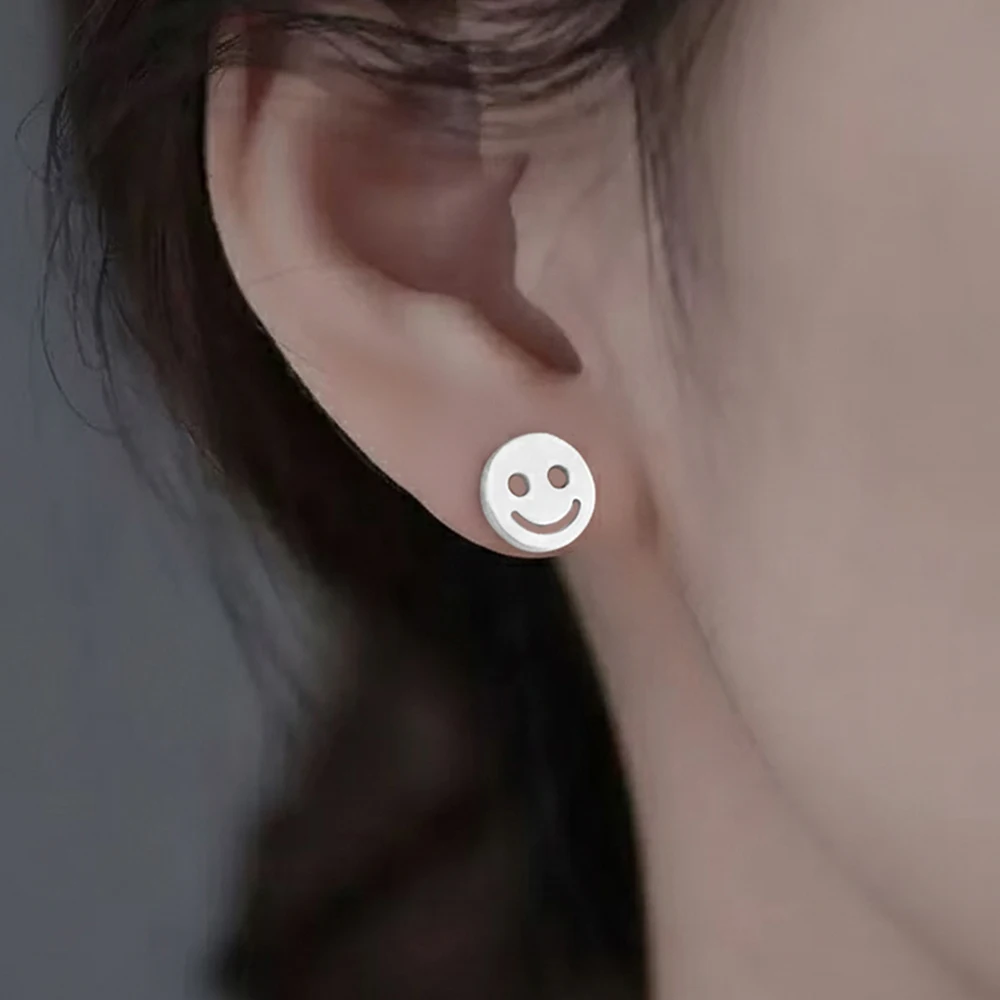 Pendientes de acero inoxidable, pendientes retro con diseño de Smiley, pendientes punk góticos para mujer, joyería de buena suerte, regalos creativos unisex para parejas
