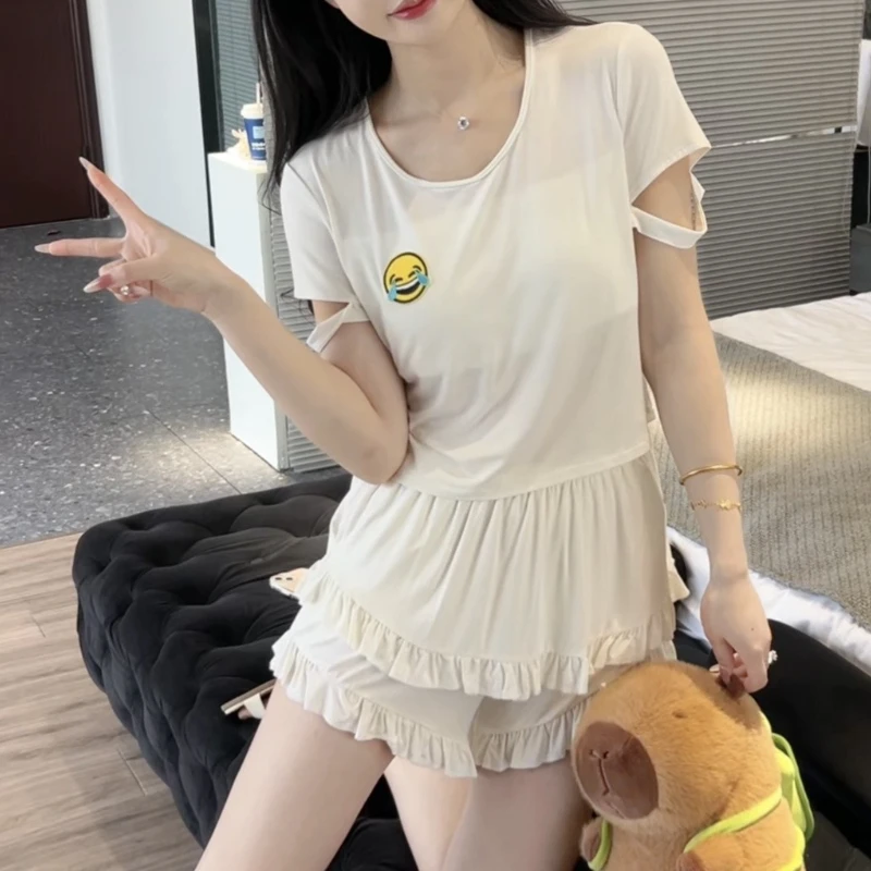 Temperamental Short-sleeved Shorts, Women's Home Wear, Skin-friendly with Chest Pad, Can Be Worn Outside, Cool and Thin Style