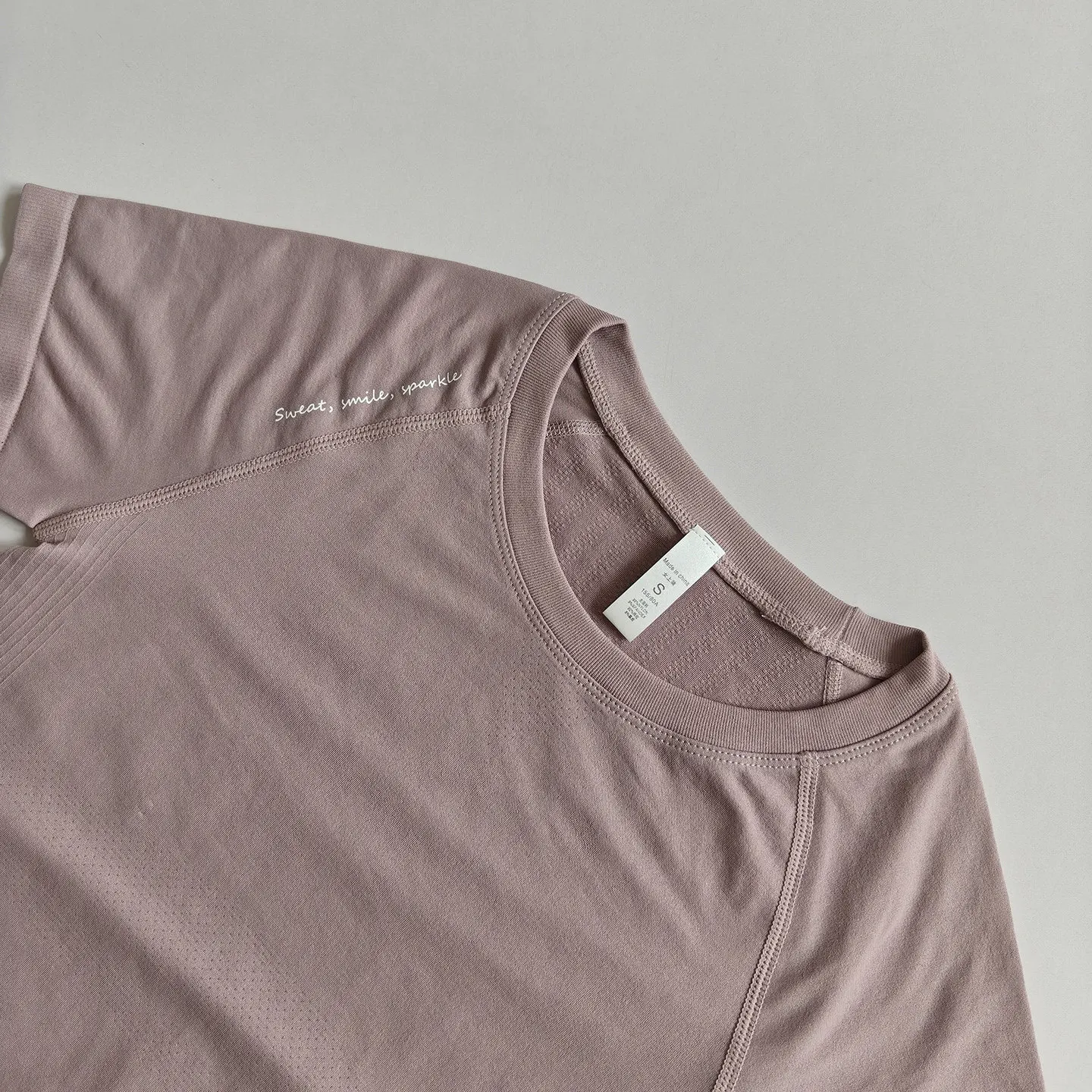 Sommer-Sport-Kurzarmshirts Fitness Outdoor Schnelltrocknende Yoga-Bekleidung Damen-Lauf-Top Schlankmachendes Atmungsaktives Stretch-T-Shirt – Detail 4