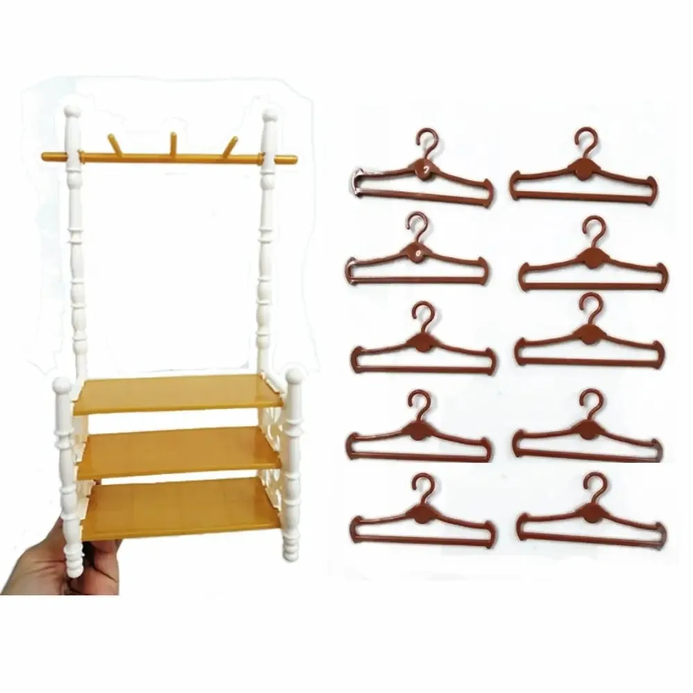 Wielokolorowy Stojak na Ubranka dla Lalek Plastikowe Akcesoria dla Lalek Mini Organizer na Ubranka Rekwizyty do Zdjęć Domku dla Lalek Meble do Domku dla Lalek