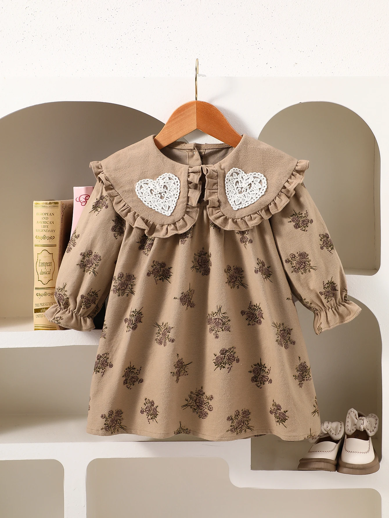 1 Piece Spring and Autumn Toddler Dress, Korean Style Floral Lace Heart-Shaped Ruffle Collar Long-Sleeve Princess Dress for Baby Girls, Cotton Dress