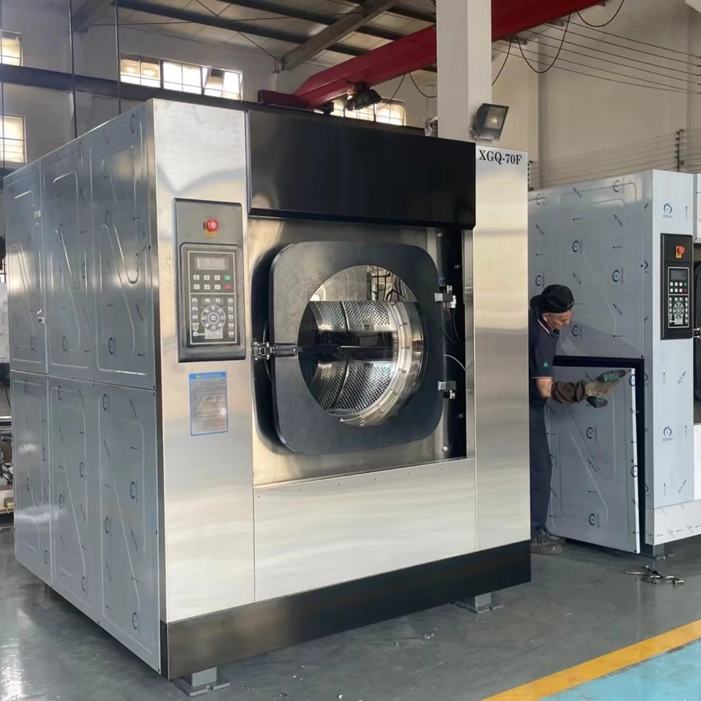 

Industrial Big Size Heavy Duty Laundry 100kg Washing Machine Washer Extractor For Sale