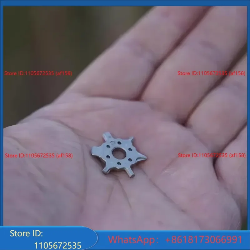 Mini keychain multifunctional screwdriver, plum blossom star shaped T6 T8 tool disassembly, EDC maintenance, mini tool screws