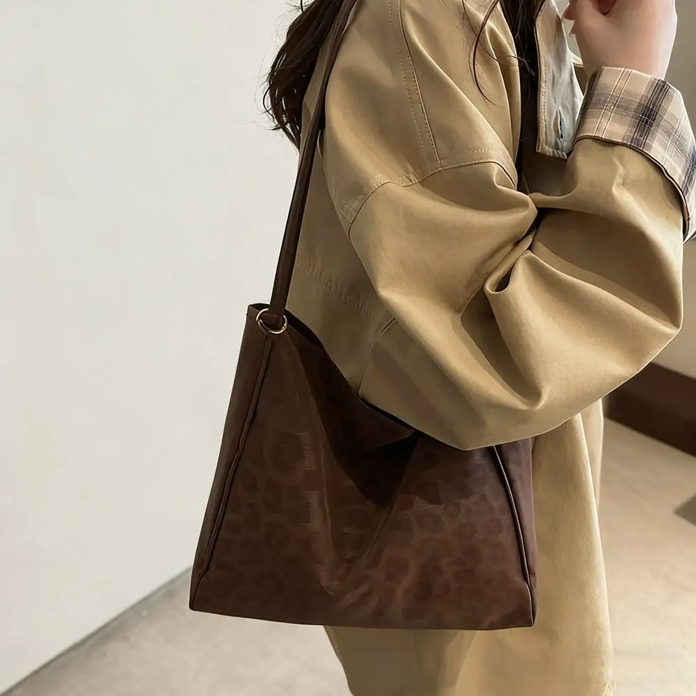 

Retro Large Capacity Women's Shoulder Bag Zipper Multifunctional Tote Bag Crossbody Bag