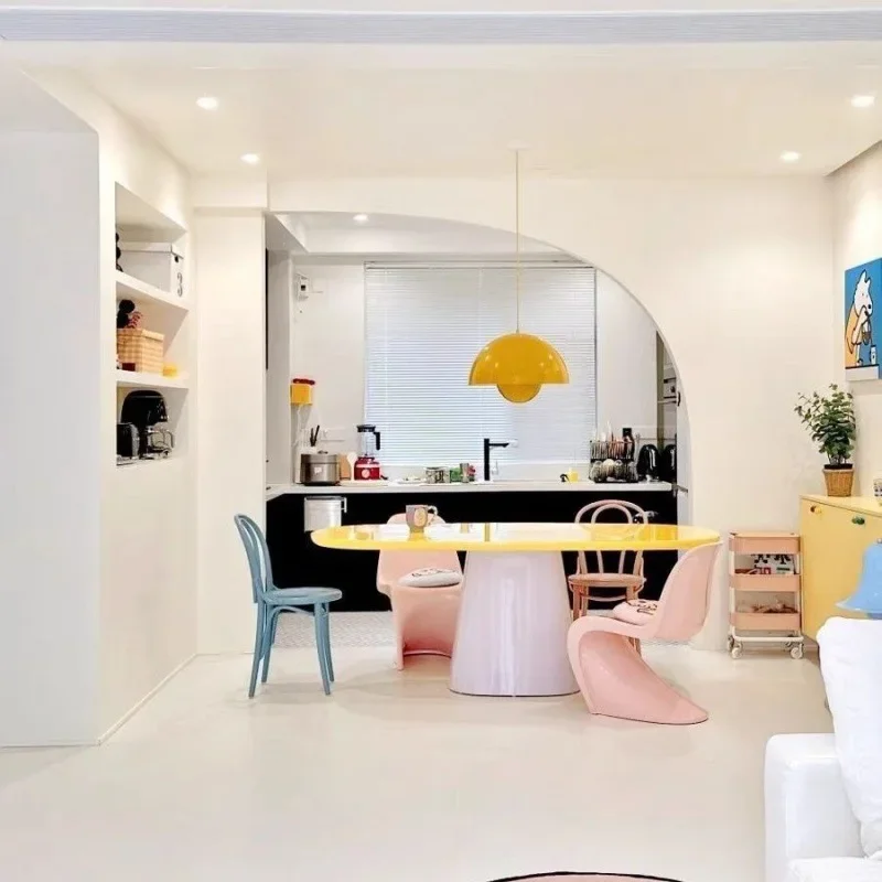 Dopamine Cream Wind ins Memphis Modern Dining Table Light Luxury Household Simple Oval Small Apartment Dining Table