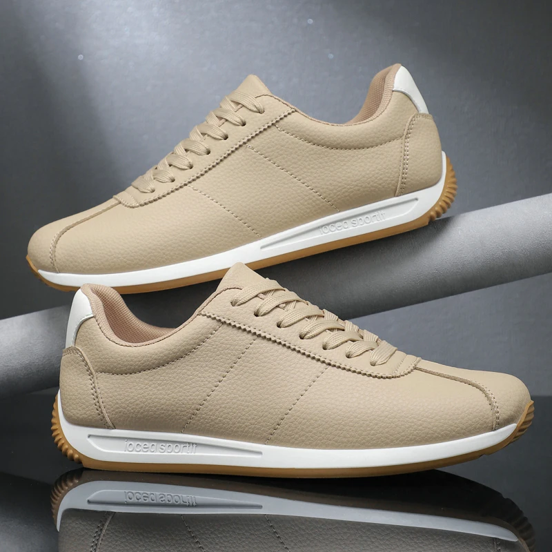 أحذية رجالي خريفية جديدة كلاسيكية من الجلد مصممة أحذية رياضية مسطحة نعل ناعم أحذية مشي كاجوال بسيطة للرجال