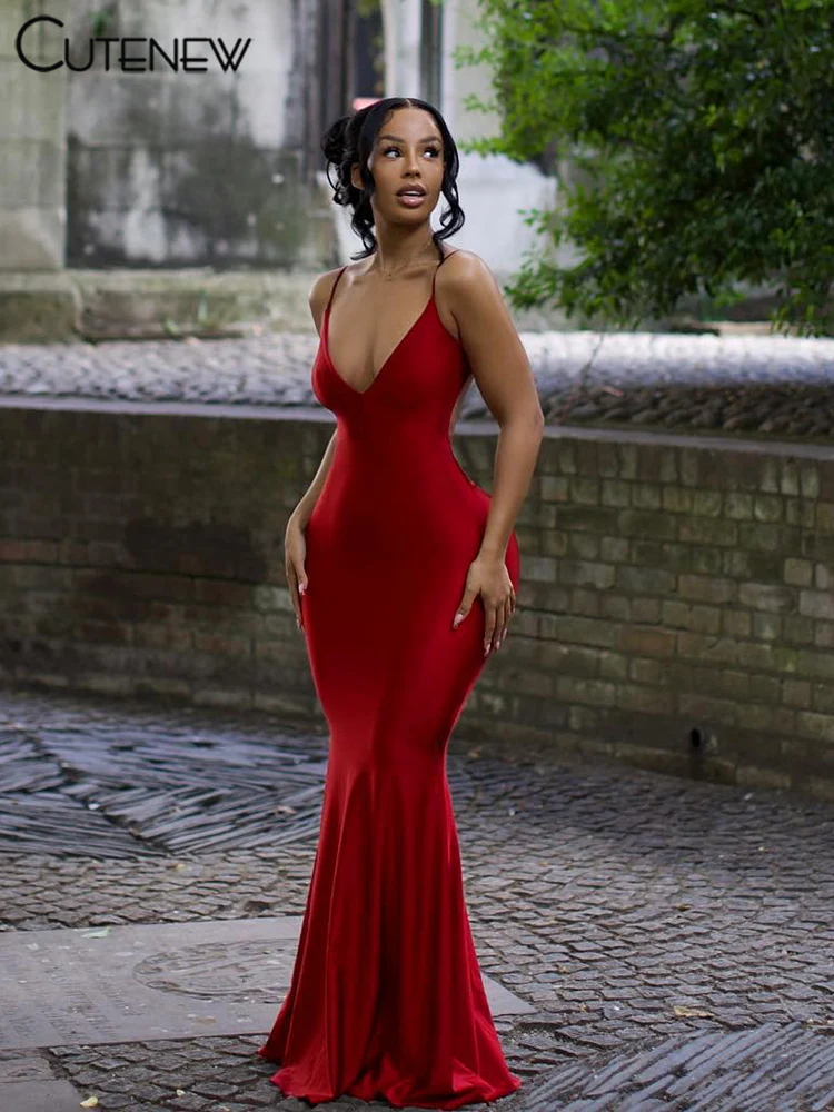 ニバーレッド光沢のあるスパゲッティストラップマキシドレス女性ソリッドセクシーな背中の開いたシャーリング胸の谷間ボディシェイピングローブレディヒップスターストリートウェア