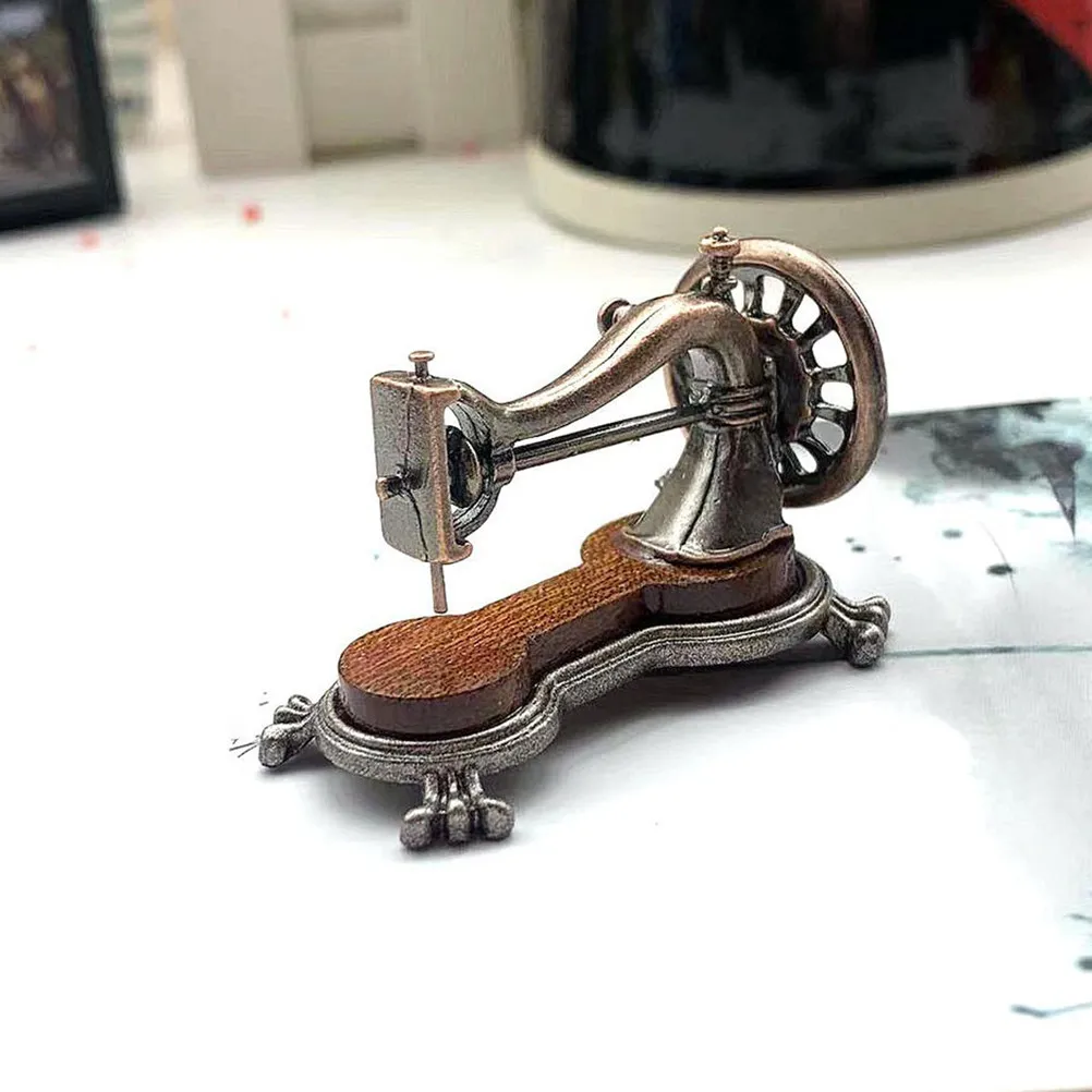 

1:12 Scale Mini Vintage Sewing Machine for Dollhouse Miniature Furniture Decor Realistic Detailed Compact Design Mini House