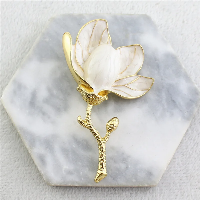 Fashion Elegant Magnolia Flower Brooches For Women Unisex Exquisite Enamel Flower Plant Brooch Pin Office Party Jewelry Gift