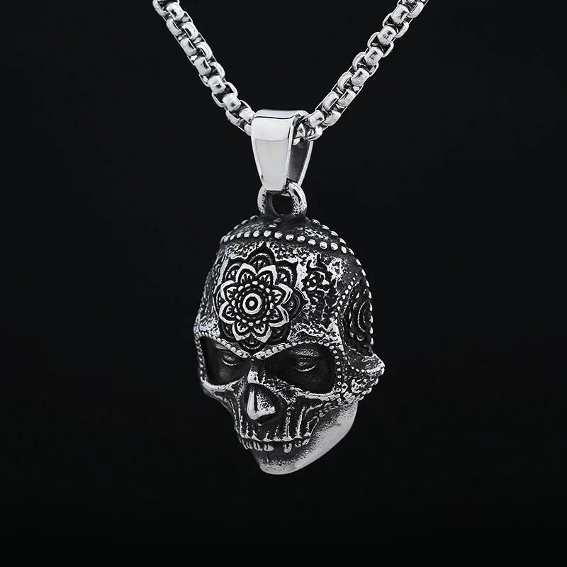 Punk Rock 2024 New Vintage Stainless Steel Skull Head And Pattern Necklace For Men Gothic Chain Biker Jewelry Party Gift