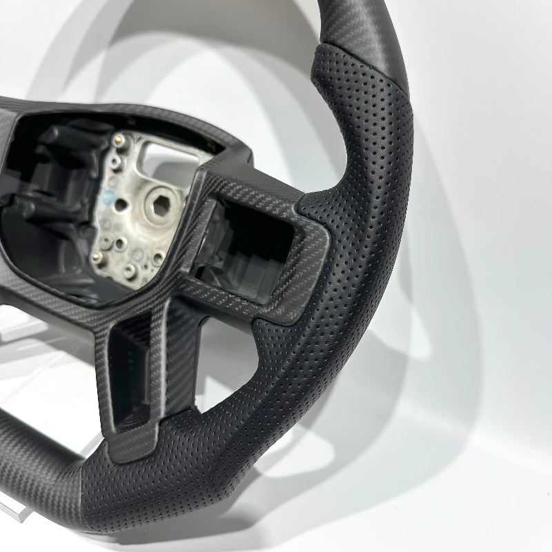 Matte Carbon Fiber Steering Wheel Easy Install High-Quality Direct Sales for Land Rover Defender