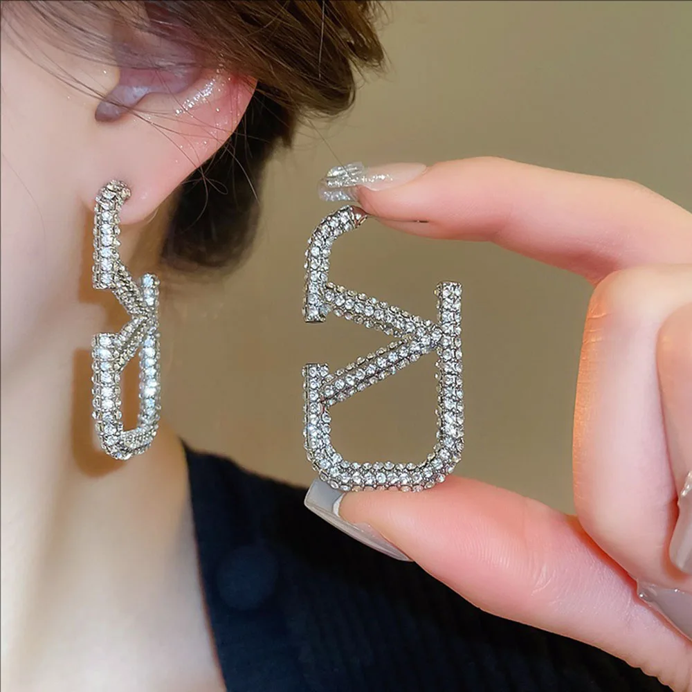 

Silvery Needle Crystal-encrusted Letter Earrings for Women Unique Exuding Light Luxury Sophistication Jewelry