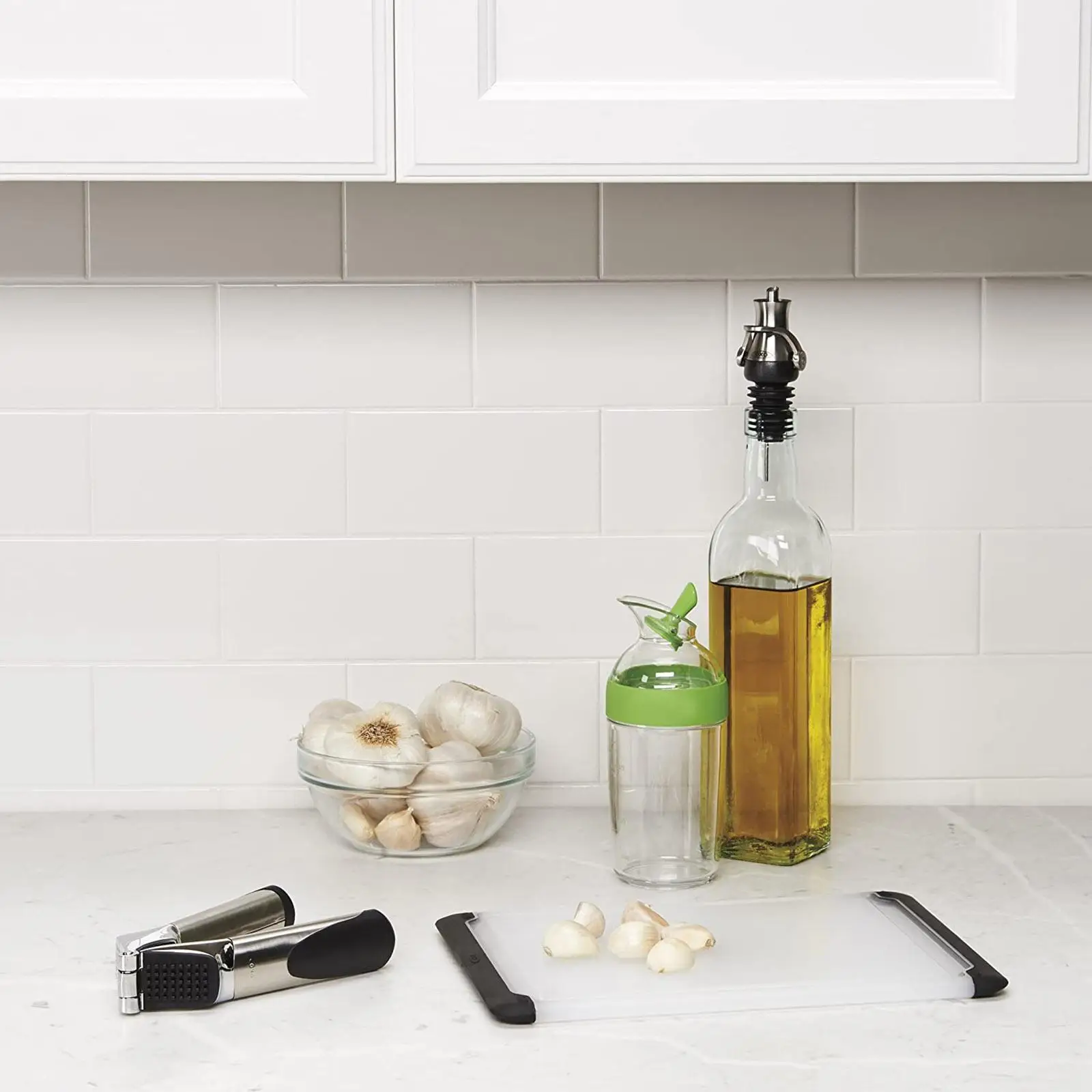 Salad Dressing Shaker Mixer Bottle Leakproof Acrylic Spill Resistant Hand Made Container for Kitchen Marinade Recipes