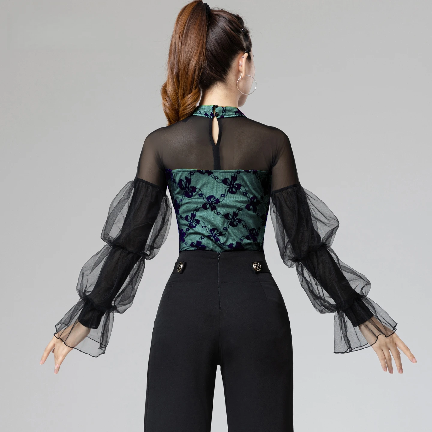 2026 فستان رقص اللاتينية للنساء قاعة الرقص فستان أزياء مسرحية الحديثة الوطنية القياسية ممارسة الرقص الزي القمم