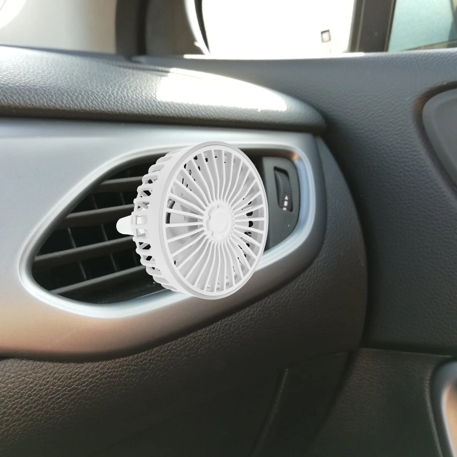 

Usb Powered 3 Speed Compact Air Vent Vehicle Interior Cooling Portable Electric For Summer Auto Travel Car Seat Cooling