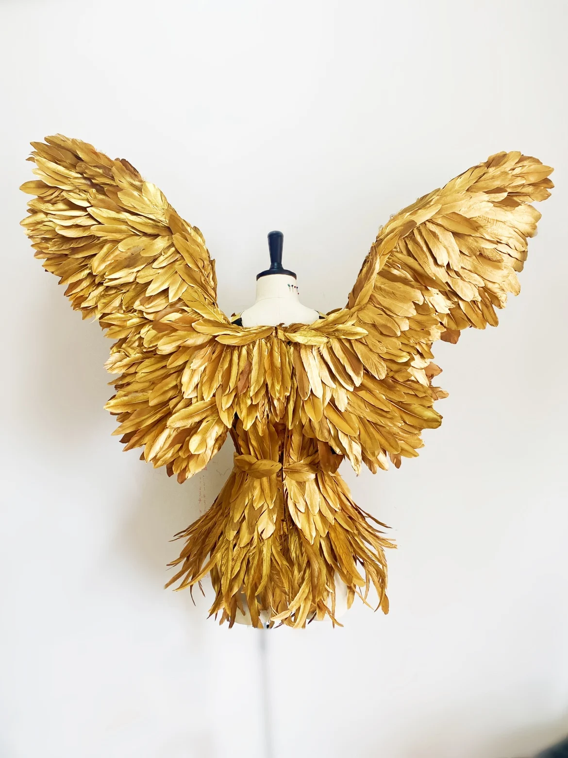 New Gorgeous Gold Feather Fairy Wings Costume Feather dress for a Luxurious Show Outfit at Carnivals and Festivals Set