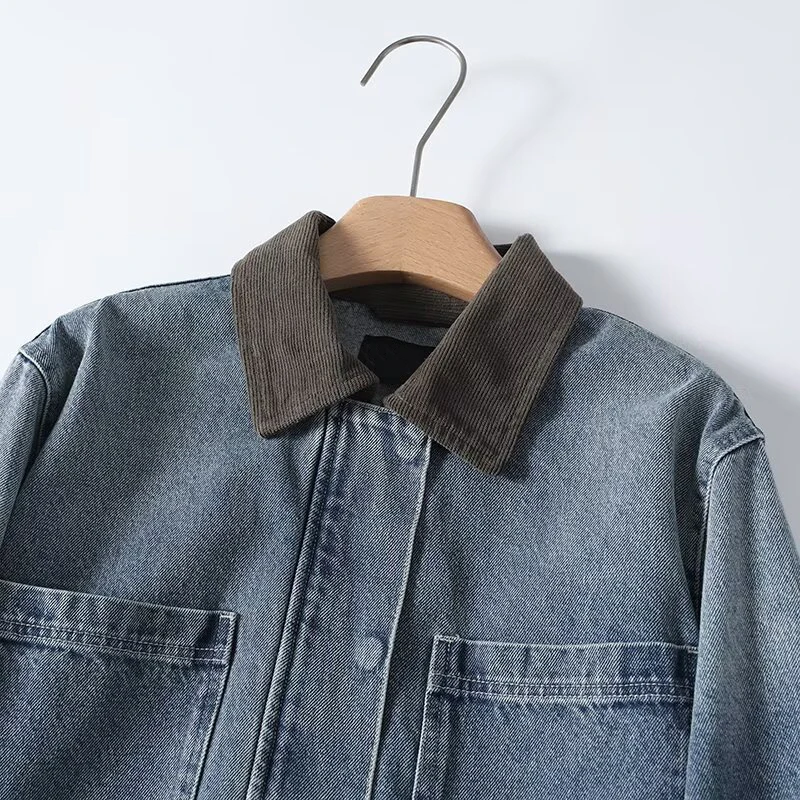 سترة YENKYE الجديدة غير الرسمية من قماش الدنيم على طراز سفاري للسيدات بياقة صدر واحدة مع جيوب ملابس خارجية ملابس خروج نسائية